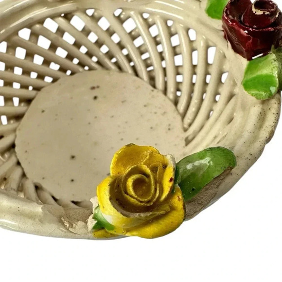 Capodimonte Vintage Art Woven Rope Vase Italy. White w/ Yellow & Red Roses Set - Picture 5 of 11